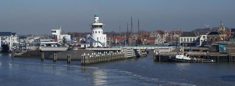 arrangement Friesland - activiteiten-friesland_haven20ingang20harlingen20vanaf20zee(1)