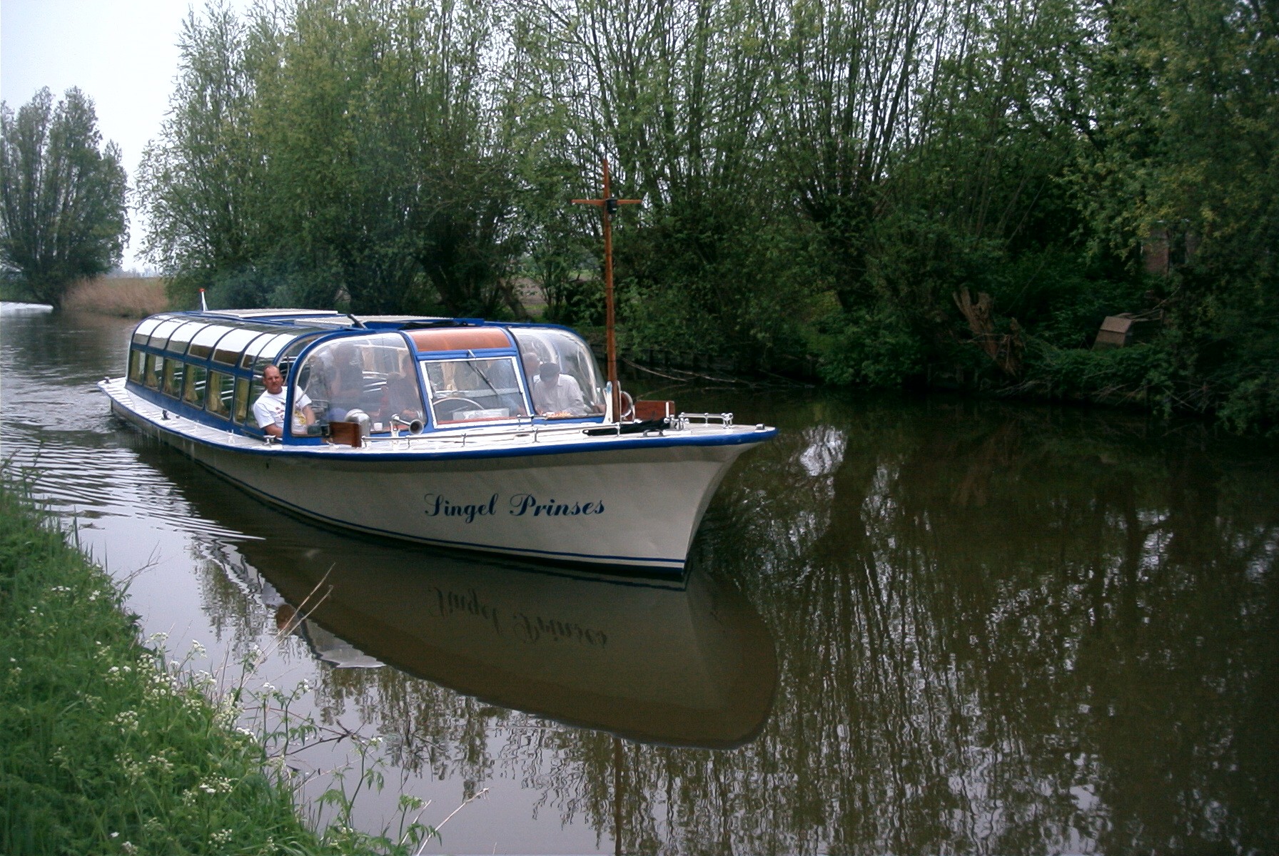 Dagtocht Harlingen - partyboot-harlingen_singel20prinses20gracht